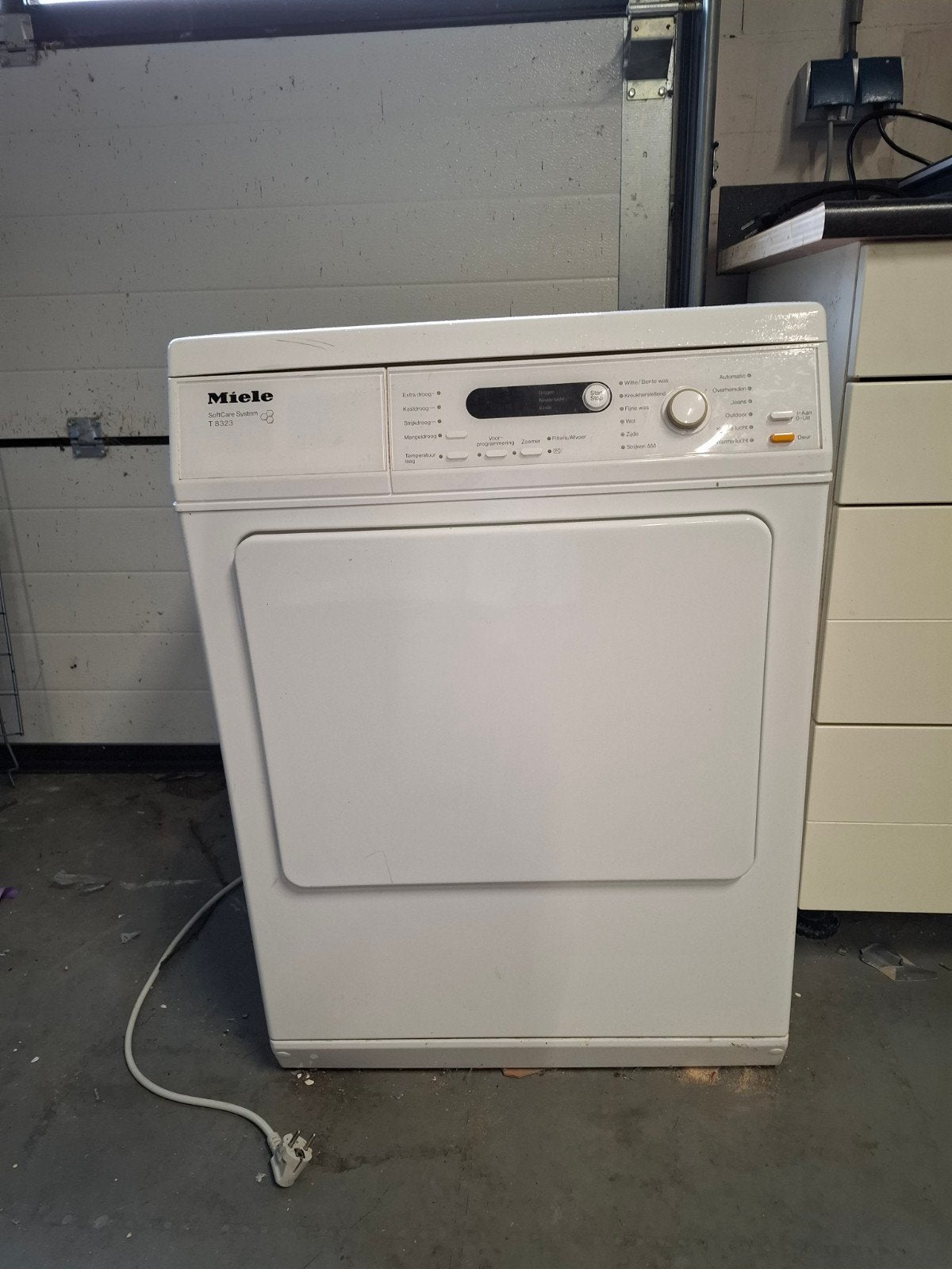 Miele Softcare System T8323 wasdroger met slang, Ophalen, Gebruikt, Vrijstaand, 85 tot 90 cm