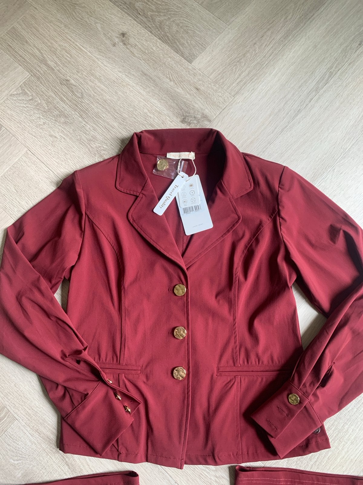 Nieuw Triple Nine bordeauxrode blazer en broek set, Maat 38/40 (M), Kostuum of Pak, Nieuw, Ophalen of Verzenden