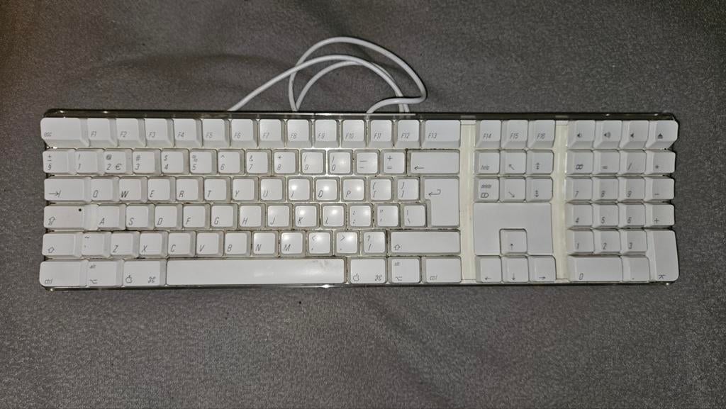 Apple A1048 toetsenbord, Computers en Software, Toetsenborden, Ophalen, Zo goed als nieuw, Qwerty, Apple