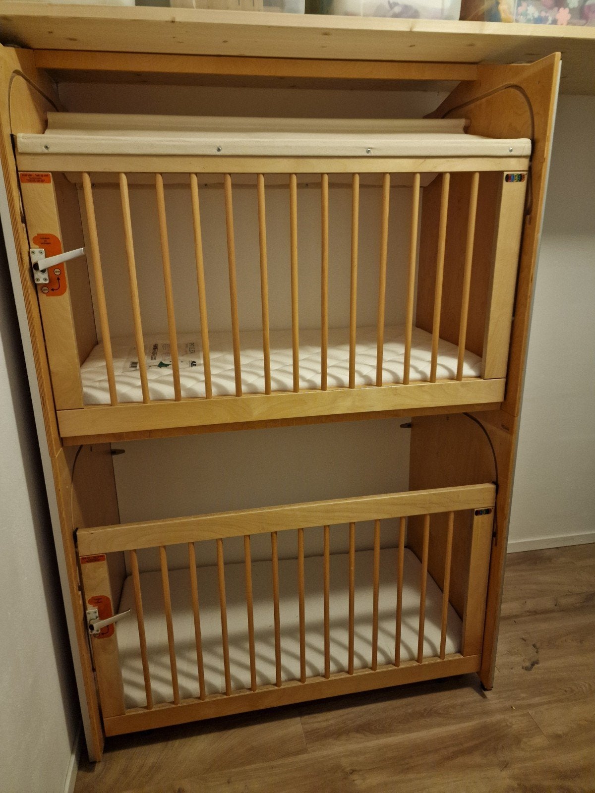Kids F Dubbel ledikant. Incl. matrassen, Kinderen en Baby's, Babywiegjes en Ledikanten, Ophalen, Zo goed als nieuw, Ledikant