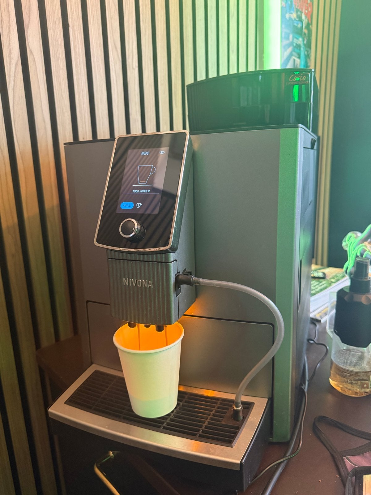 Nivona NICR 1040 Horeca Koffiemachine met 1kg boonverhoging, Witgoed en Apparatuur, Ophalen, Gebruikt, 10 kopjes of meer, Koffiemachine