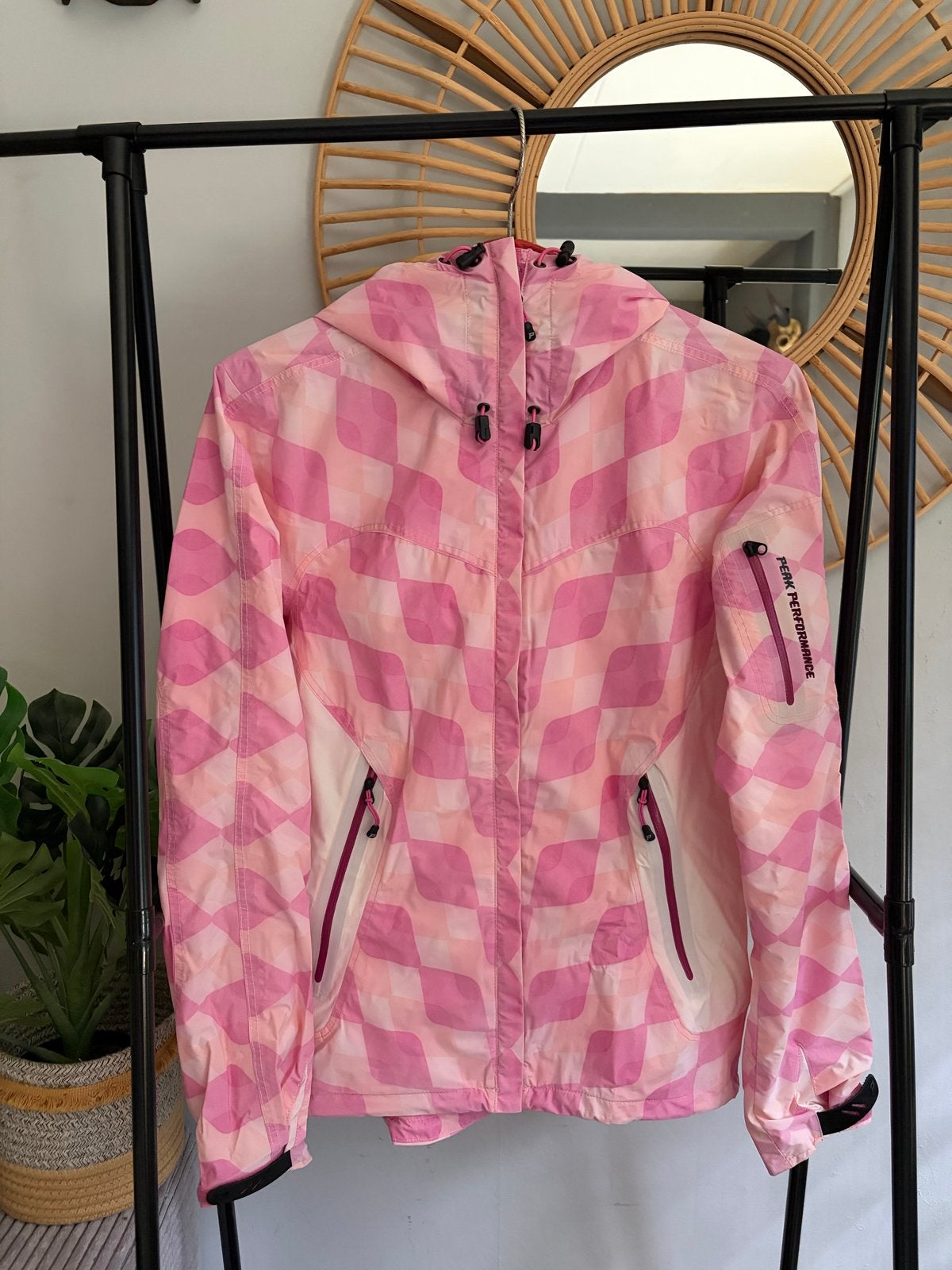 Peak Performance windbreaker maat S, Ophalen of Verzenden, Zo goed als nieuw, Maat 36 (S), Roze