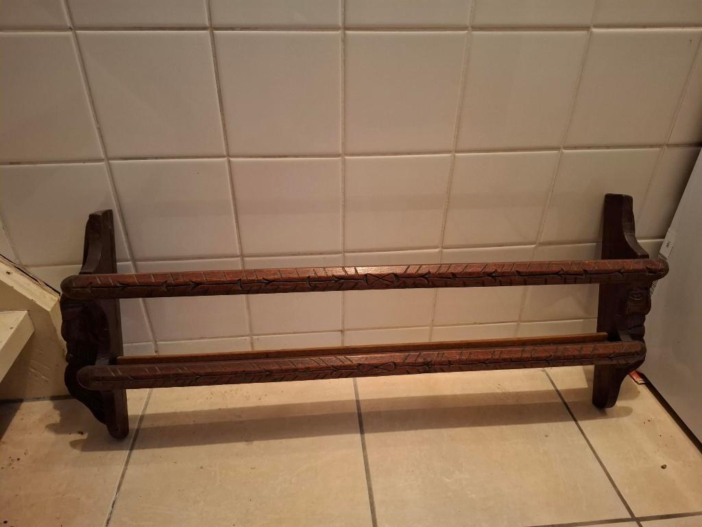Antiek bordenrek, Ophalen