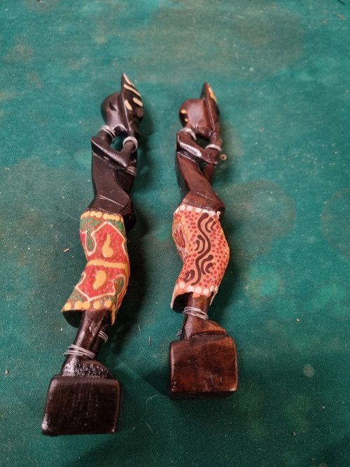 beelden afrikaans met masker van hout, Verzamelen, Beelden en Beeldjes, Ophalen of Verzenden