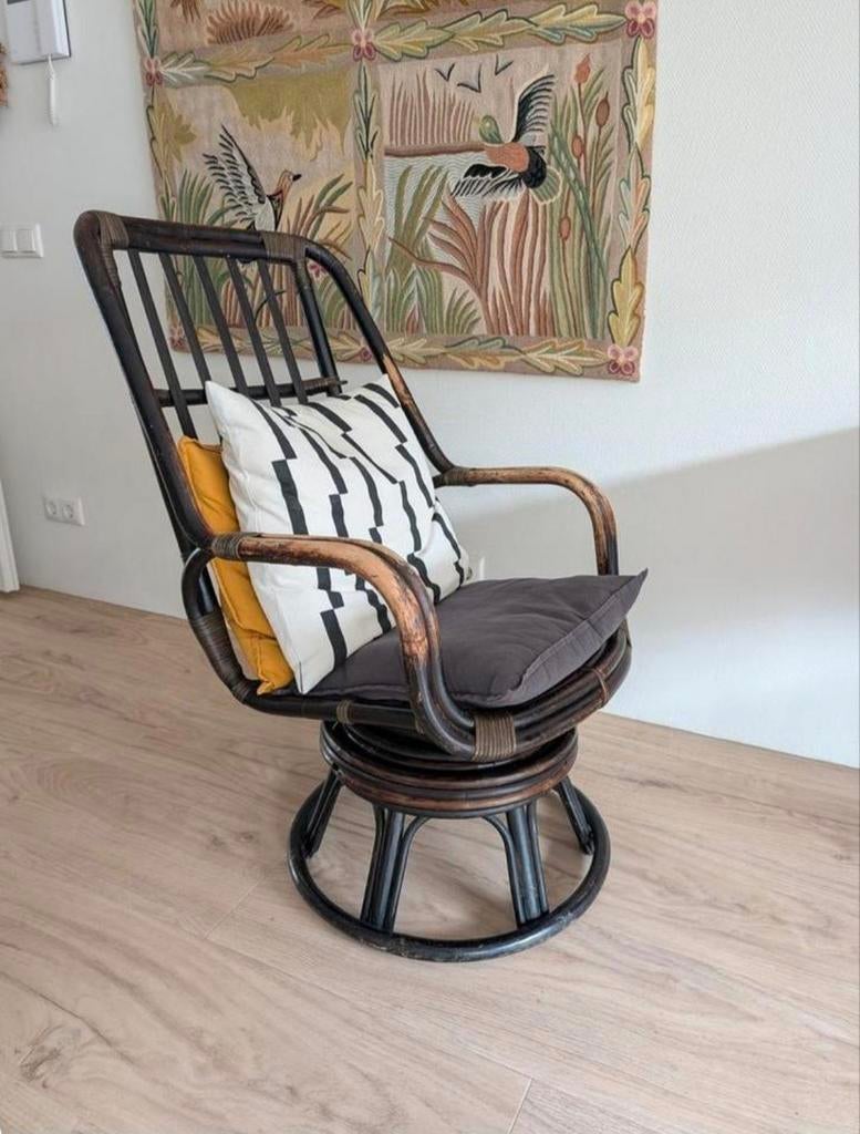 🤎 Vintage Rotan Bamboe Draaistoel Manou Jaren '70 Bohemian, Huis en Inrichting, Fauteuils, Ophalen, Retro, bohemian, jaren 70
