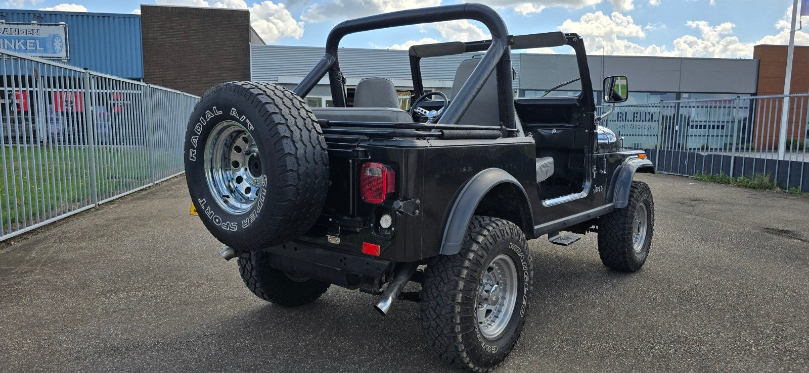 Jeep cj7 originele staat roestvrij alle inruil mogelijk, 121 pk, 4 stoelen, Zwart, 4181 cc