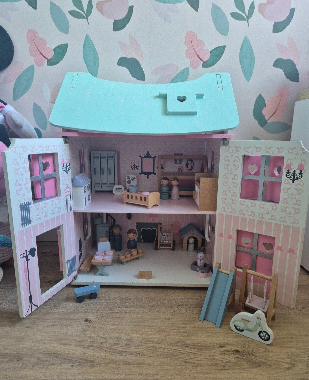 Houten poppenhuis Janod met meubels/poppetjes Little Dutch, Verzenden, Gebruikt, Poppenhuis
