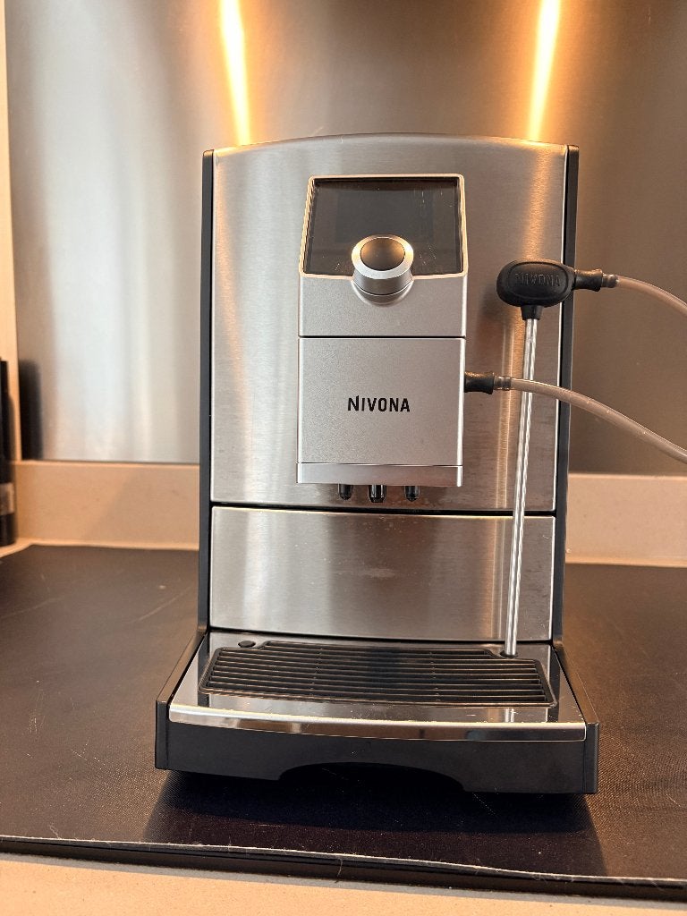 Nivona CafeRomatica 795 volautomatische koffiemachine, Ophalen, Gebruikt, Koffiemachine, Koffiebonen