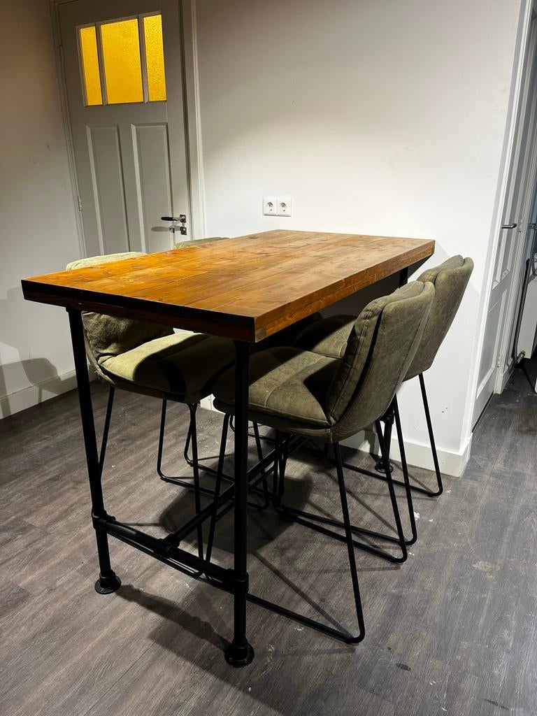 Bartafel met 4 krukken, Ophalen, Zo goed als nieuw