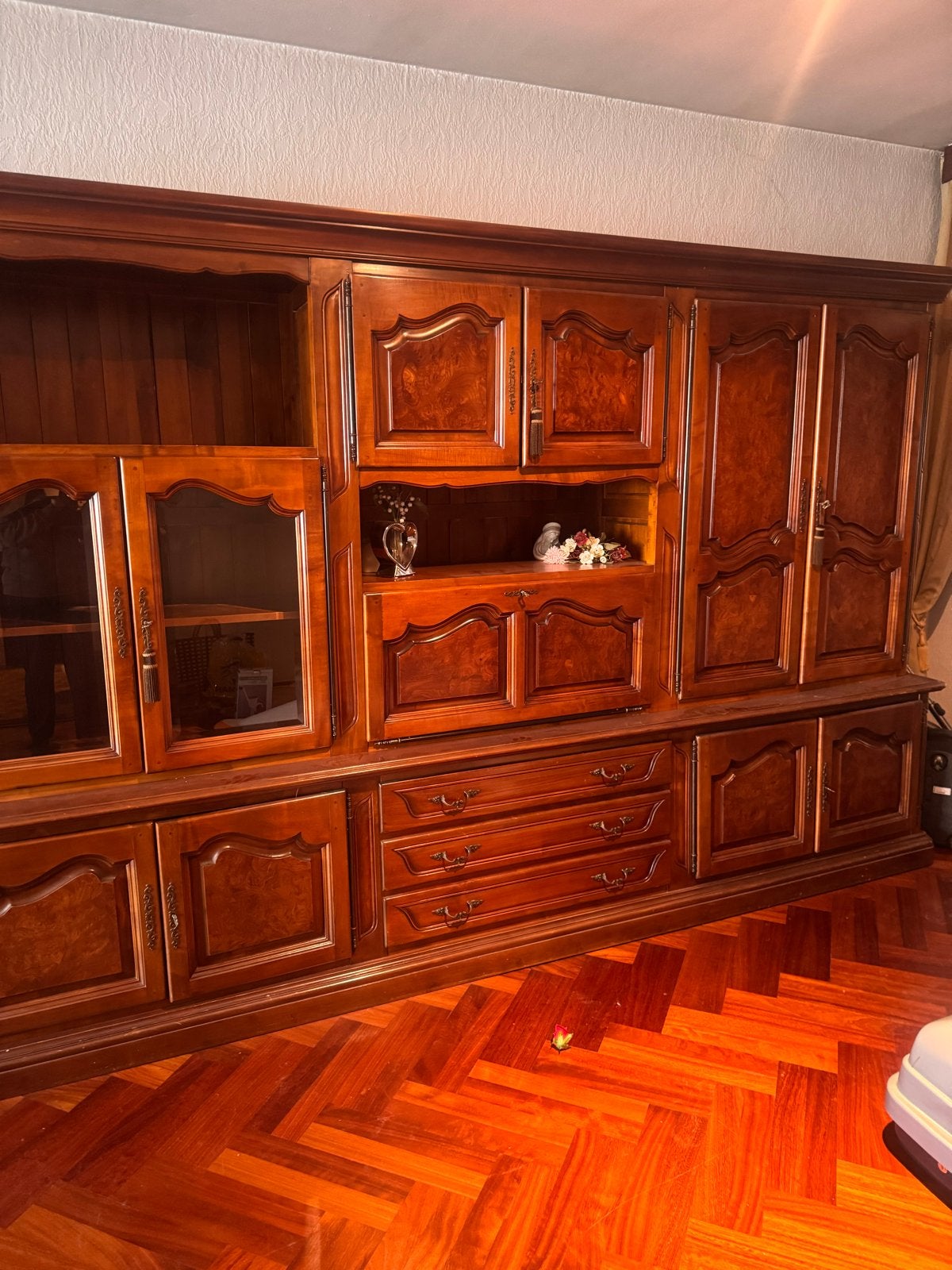 Mooie houten kast - 3m breed, 2m hoog, 0.60m diep, Ophalen
