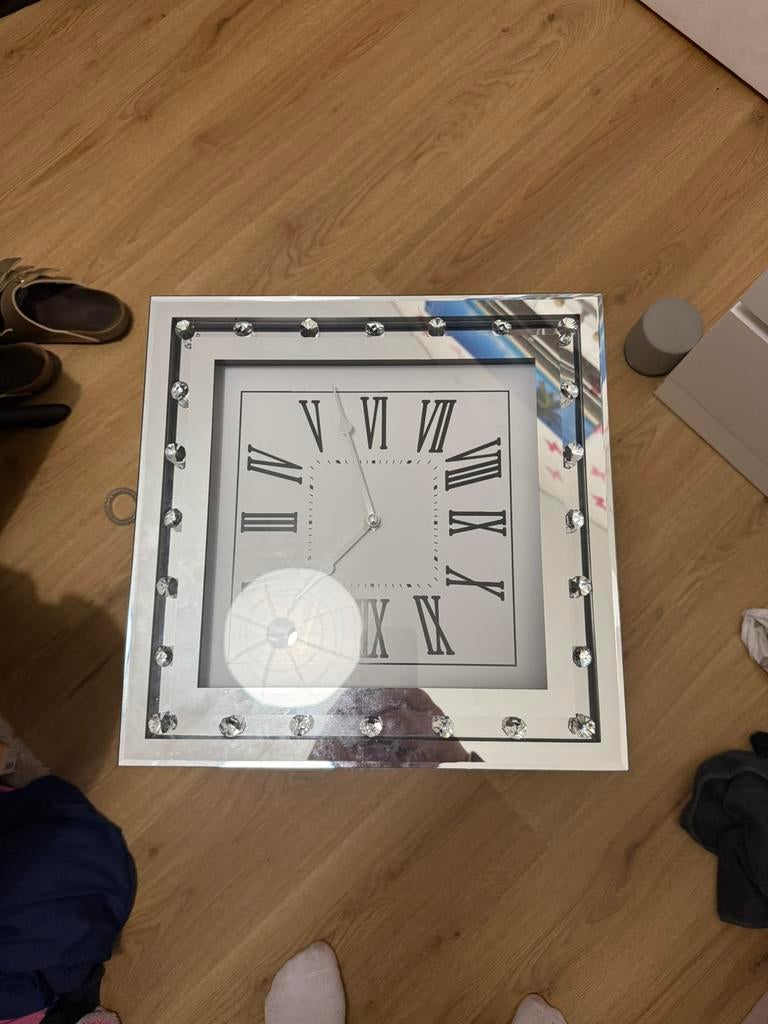 Diamante spiegel klok zsm weg!!, Huis en Inrichting, Woonaccessoires | Spiegels, Ophalen, Minder dan 50 cm, Vierkant, Zo goed als nieuw