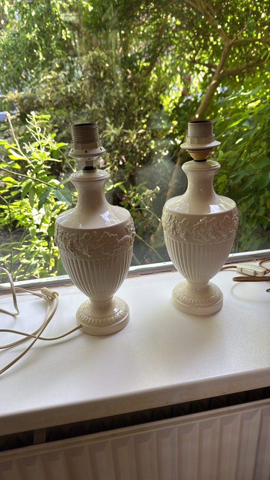 Set van 2 Wedgewood lampvoeten, Ophalen