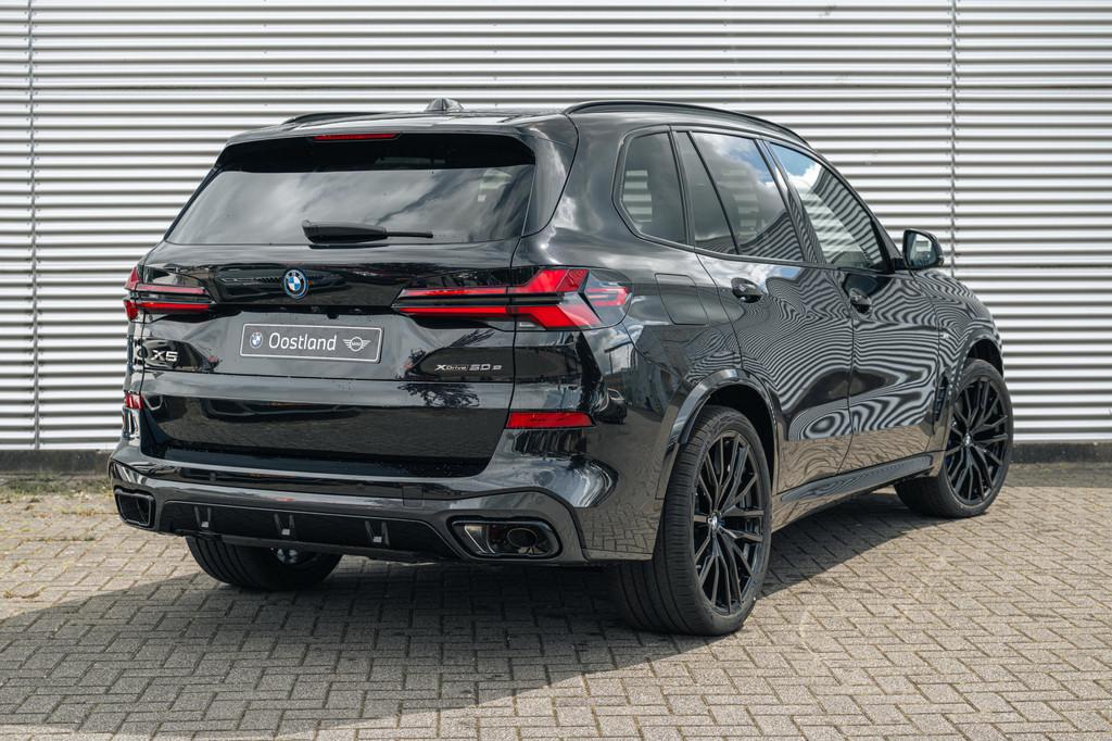 BMW X5 xDrive50e M Sport Automaat / Trekhaak / Panoramadak /, Automaat, 2395 kg, Zwart, Leder