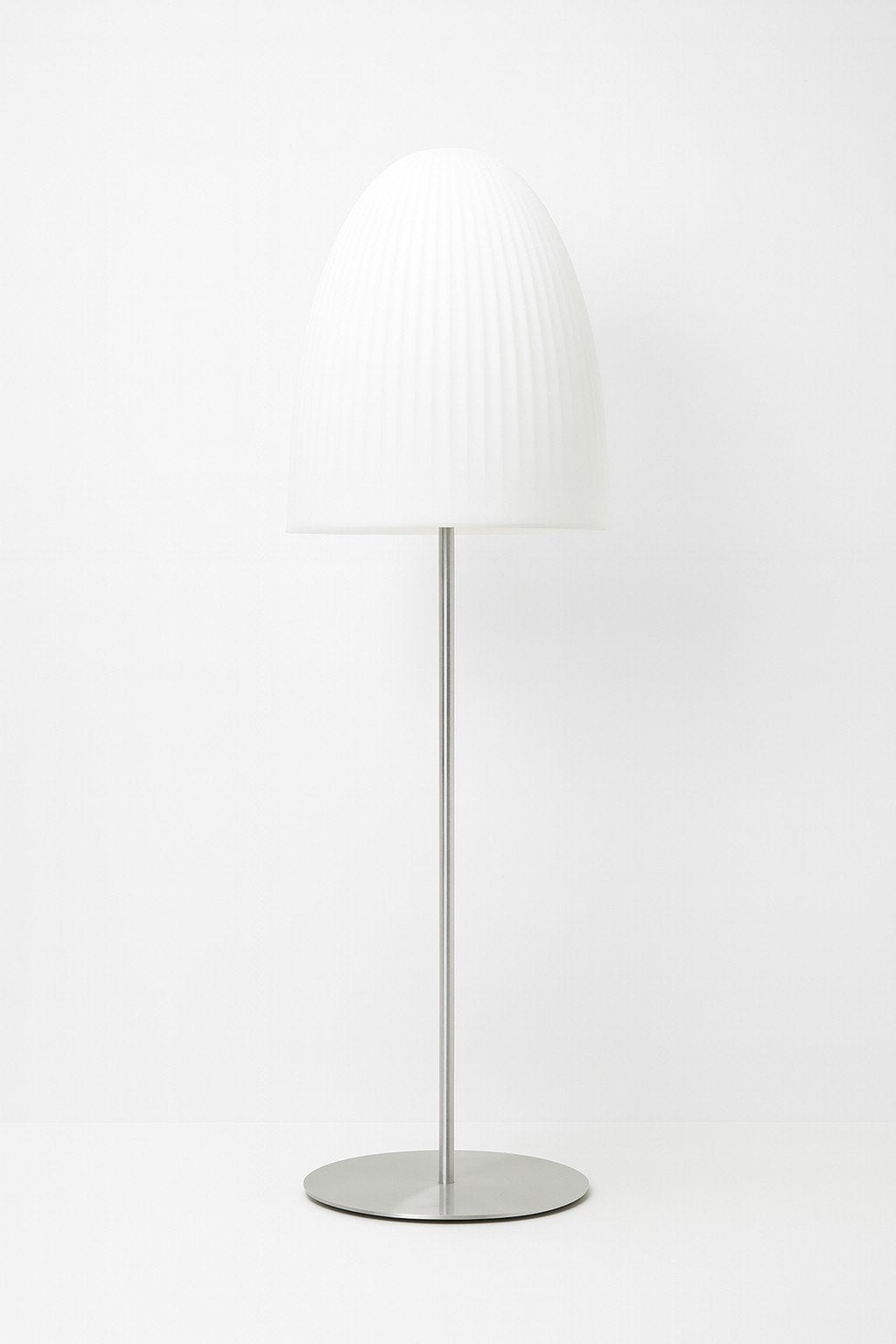 1x skydome Calice Rib Bell dome 70 bij 195 design vloerlamp, Ophalen, 1x skydome Calice Rib Bell dome 70 bij 195 design vloerlamp