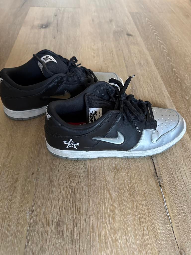 Nike SB Dunk Low Pro Supreme Maat 45 Goede Staat, Ophalen of Verzenden, Gedragen, Zwart, Sneakers of Gympen