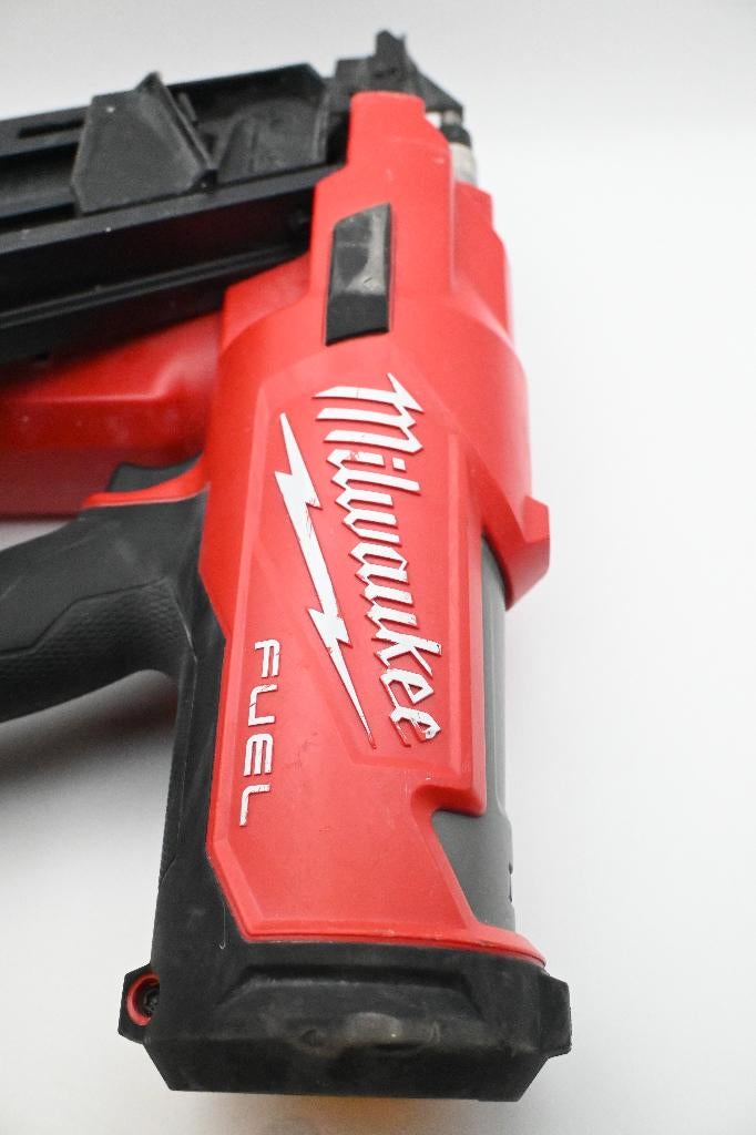 Milwaukee M18 FFN21-0C Fuel Accu-Constructietacker / Tacker, Ophalen of Verzenden, Zo goed als nieuw, X, Info@buy-sell.nl