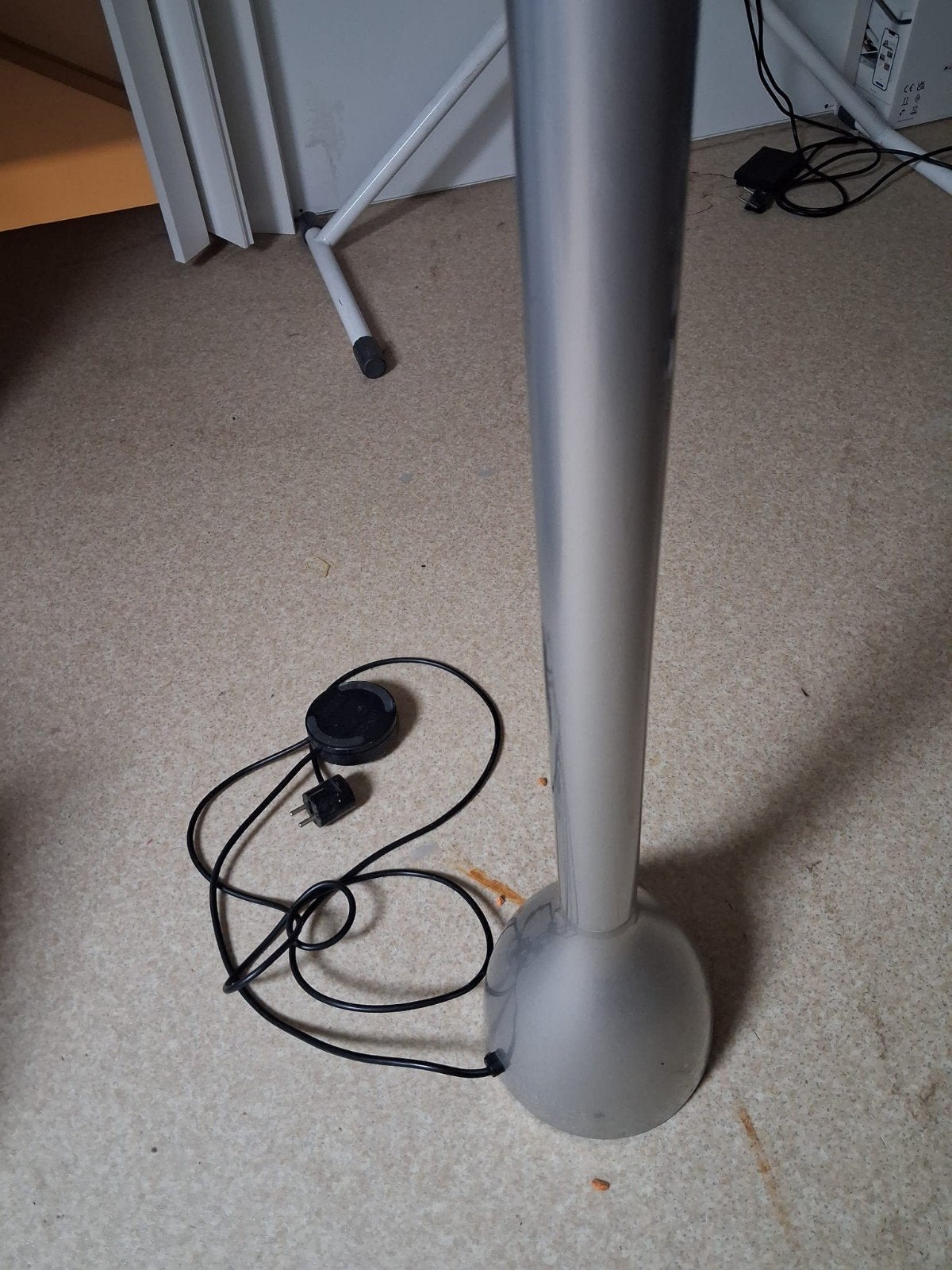 2 Stuks: Staande lampen, lamp moet vervangen, Ophalen of Verzenden, Gebruikt, Metaal, 150 tot 200 cm