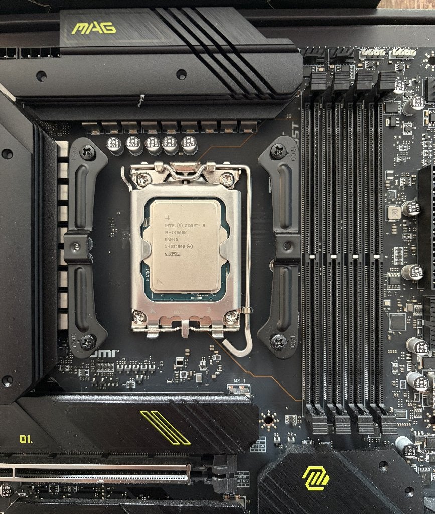 Bundel: i5-14600K + 32GB DDR5 6400MHz + MSI MAG Z790, Computers en Software, Desktop Pc's, MSI, 32 GB, Ophalen of Verzenden, Zo goed als nieuw