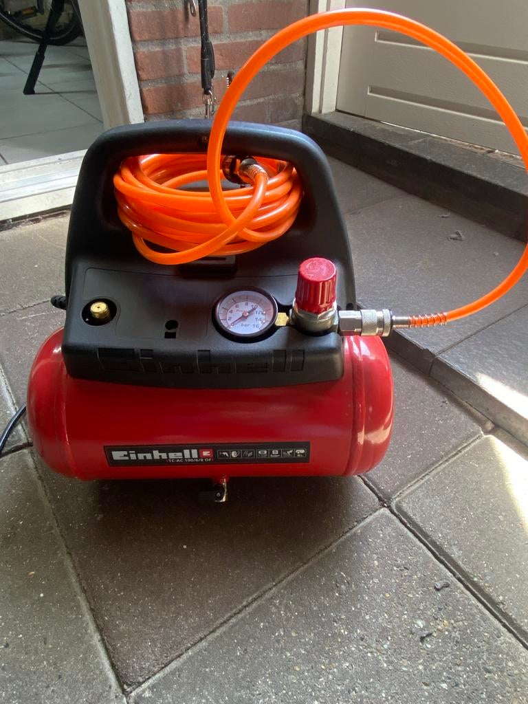 Einhell TC-AC 190/6/8 OF Compressor met slang, Ophalen, 6 tot 10 bar, Zo goed als nieuw, Minder dan 200 liter/min