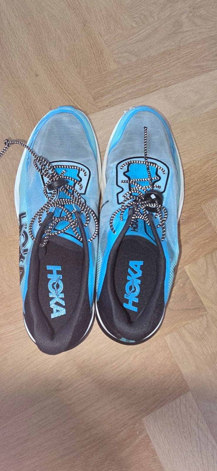 Hoka carbon hardloopschoenen, Sport en Fitness, Overige merken, Hardloopschoenen, Ophalen of Verzenden, Zo goed als nieuw
