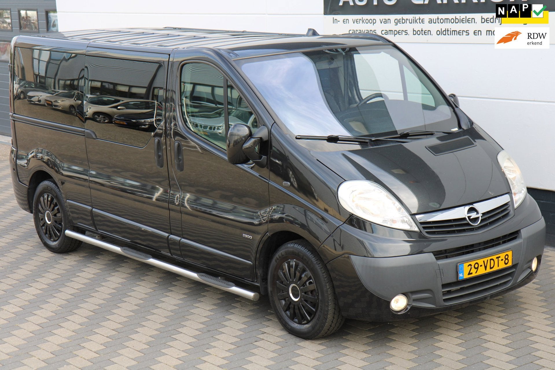 Opel Vivaro 2.5 CDTI L2H1 DC Marge Airco Camera NAP APK, Auto's, Bestelauto's, Voorwielaandrijving, Stof, Gebruikt, Zwart