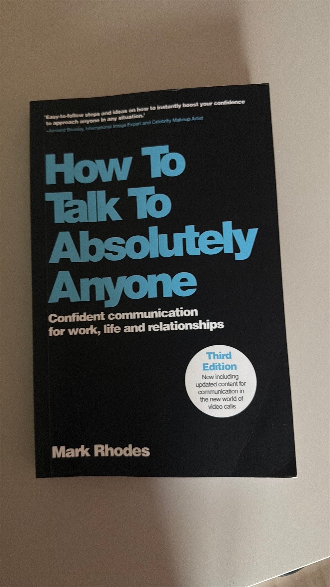 How to talk to absolutely anyone- Mark Rhodes, Ophalen of Verzenden