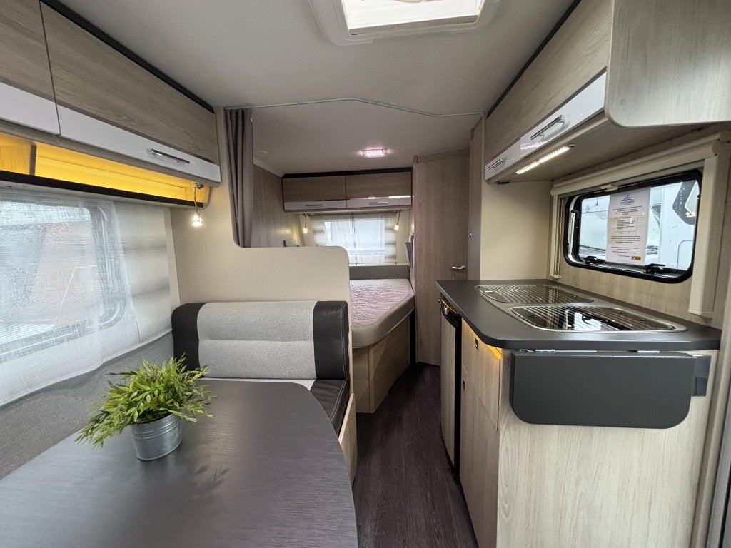 Caravelair Antares Style 420 tent,cassetteluifel,mover, Bedrijf, 750 - 1000 kg, Overige typen, 4 tot 5 meter