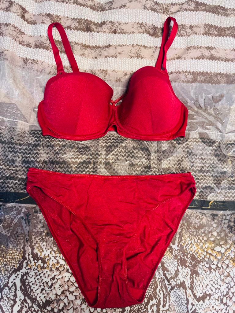 Nieuw Marlies Dekkers rode lingerie set BH 80F broekje XL, Verzenden, Rood, Setje