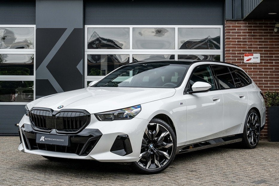 BMW 5 Serie 520i M Sport | Panorama | Bowers & Wilkins | Hea, Auto's, Automaat, 1998 cc, Gebruikt, Euro 6