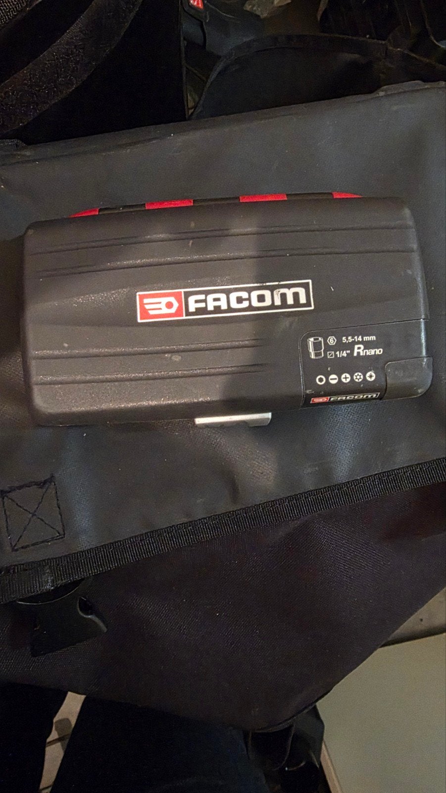 Facom 1/4" Nano ratel- en bitset, 5.5-14 mm, Ophalen, Zo goed als nieuw, Gereedschapsset, Facom