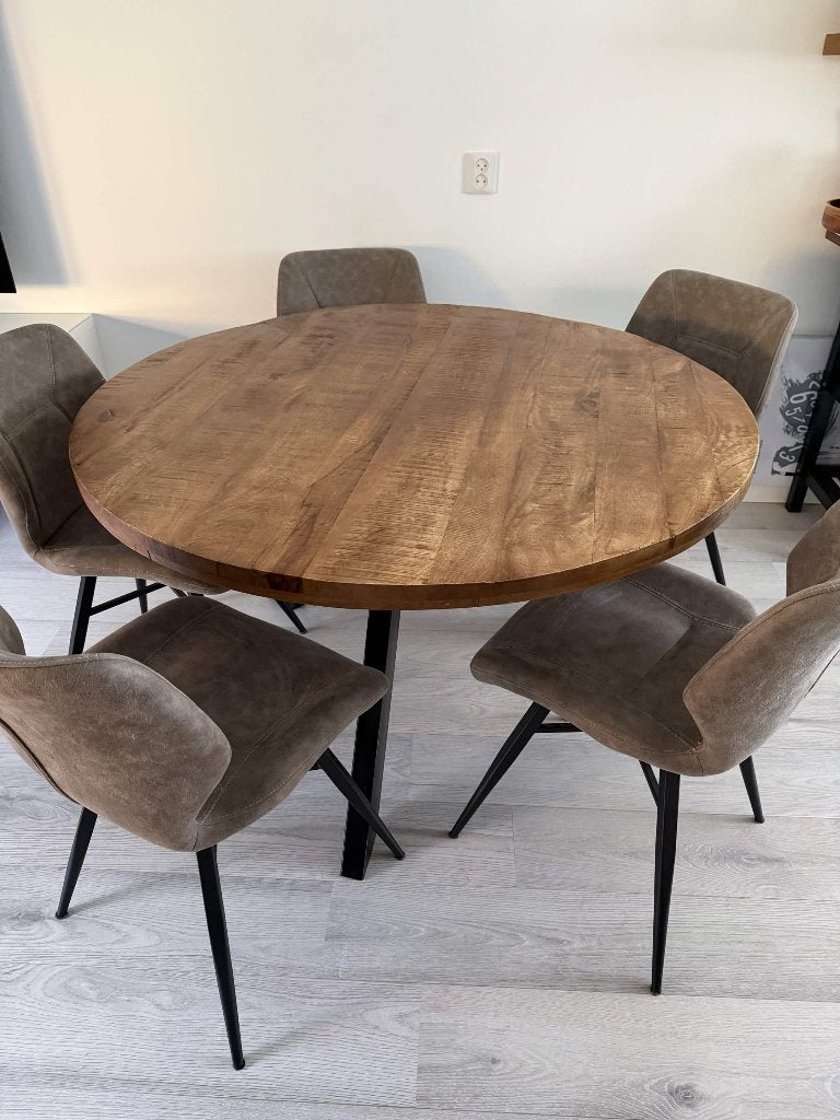 Ronde eettafel mangohout Ø131 cm + 5 eetkamerstoelen, Huis en Inrichting, Gebruikt, Rond, Industrieel, Ophalen