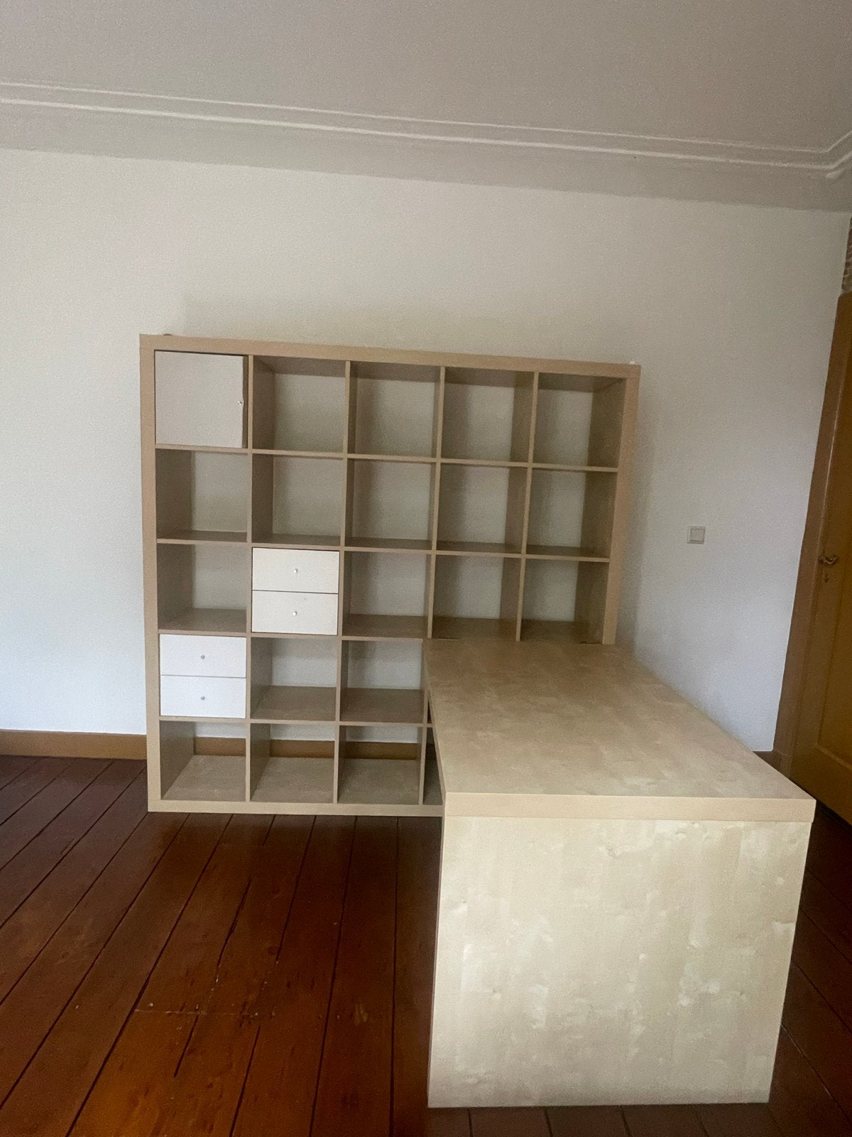 IKEA Kallax kast 5x5 vakken, met bureau, licht eiken effect, Ophalen, Overige materialen, Gebruikt, Met lade(s)