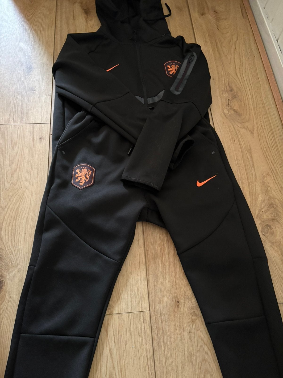 Trainingspak nederland S, Ophalen of Verzenden, Zo goed als nieuw