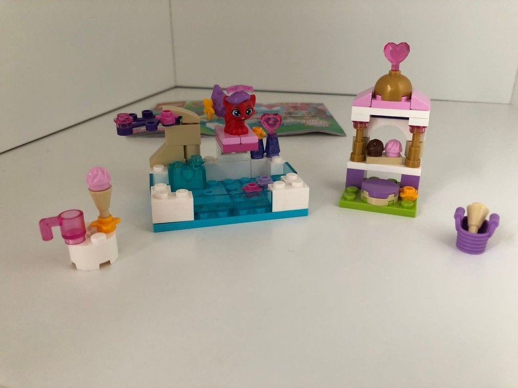 Lego Princess : Een dag bij het zwembad met Treasure 41069, Kinderen en Baby's, Speelgoed | Duplo en Lego, Compleet, Lego, Friends