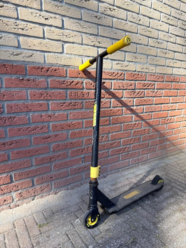 Nijdam Stuntstep zwart/geel - Gebruikt maar in goede staat, Fietsen en Brommers, Ophalen, Gebruikt, Gewone step