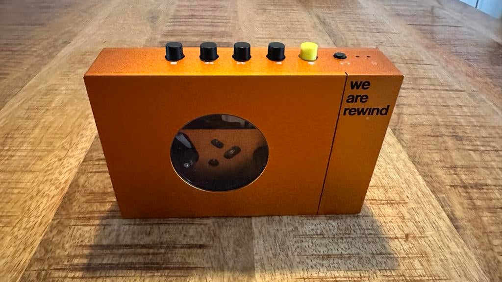 We Are Rewind Cassette Speler - Als Nieuw!, Audio, Tv en Foto, Walkmans, Discmans en Minidiscspelers, Ophalen of Verzenden, Walkman