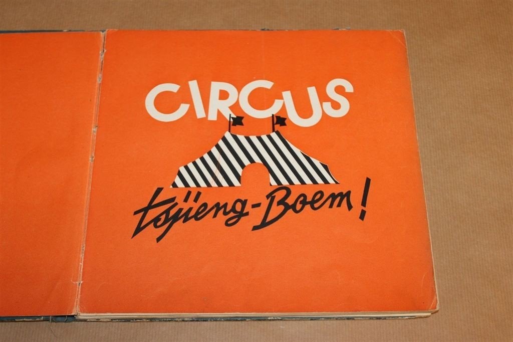Circus Tsjieng-Boem — Piet Maree, Rijmen bij Fotos 1941, Ophalen of Verzenden, Gelezen, Fictie algemeen