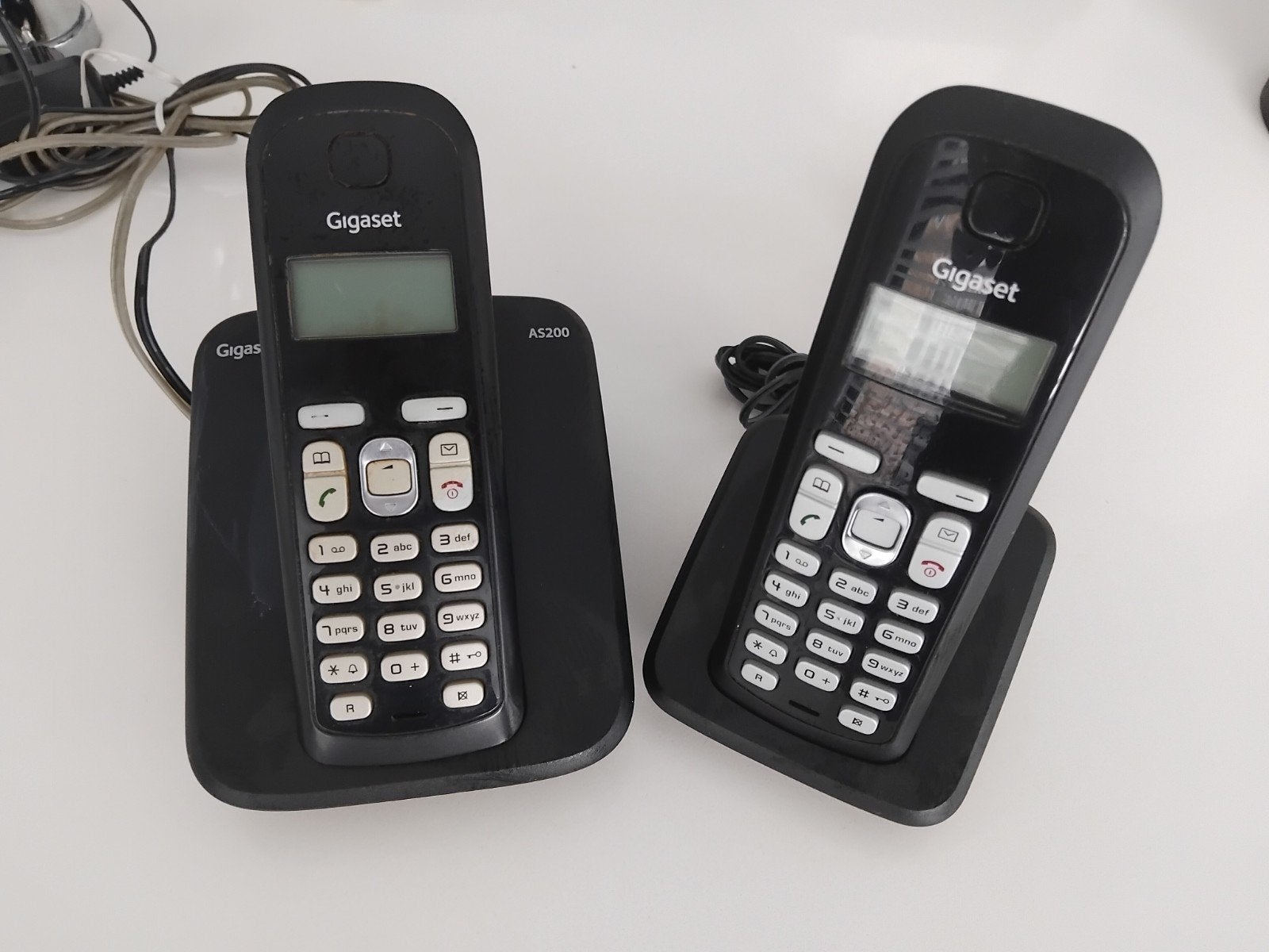 Telefoon draadloos 2units Gigaset AS200, display op deze toe, Ophalen of Verzenden, Zo goed als nieuw, 2 handsets, Stralingsarm