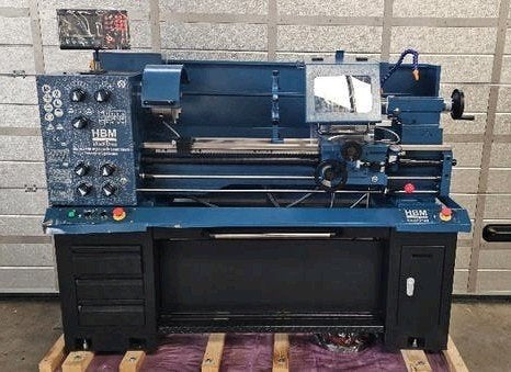 HBM 360 x 1000 Metaaldraaibank - Grote doorlaat 400V - 1,8KW, Ophalen, Zo goed als nieuw, Metaaldraaibank, 1000 mm of meer