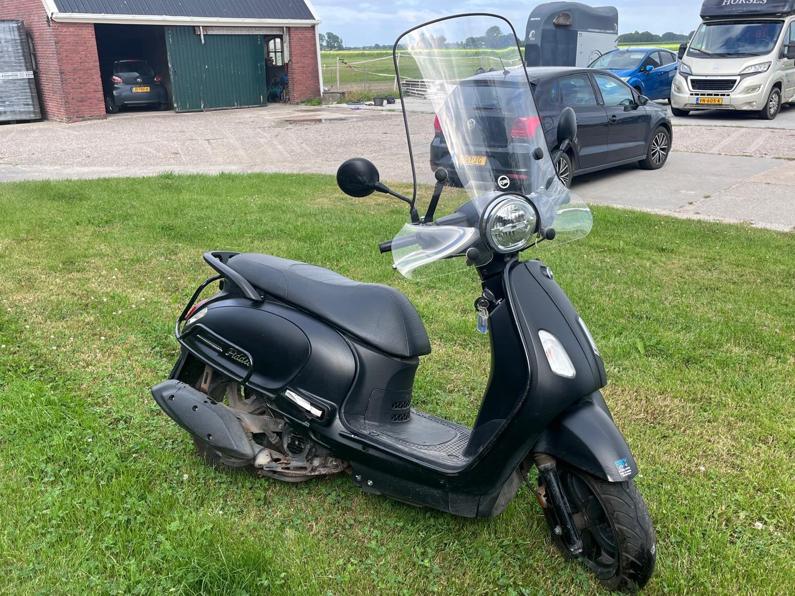 Sym Fiddle 4 scooter euro 5, Fietsen en Brommers, Scooters | SYM, Fiddle, Maximaal 45 km/u, Benzine, Ophalen
