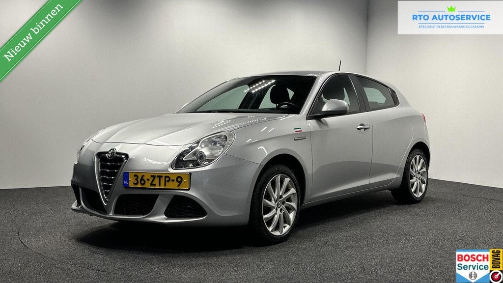Alfa Romeo Giulietta 1.4 T Progression AIRCO CRUISE, Auto's, Alfa Romeo, Voorwielaandrijving, Euro 5, Gebruikt, 4 cilinders