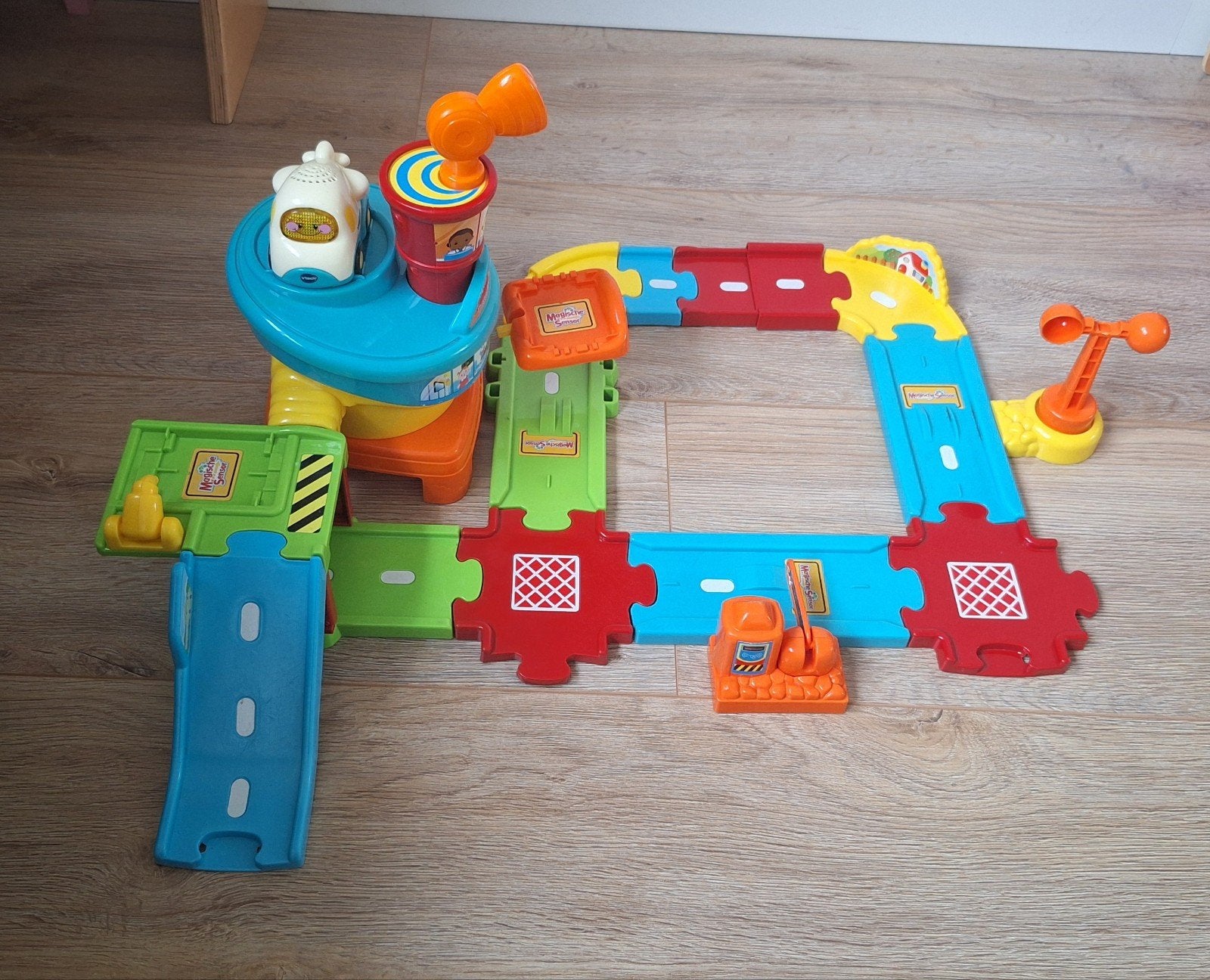 Toet Toet Vliegveld, Racebaan, Trein, Ophalen of Verzenden, Gebruikt