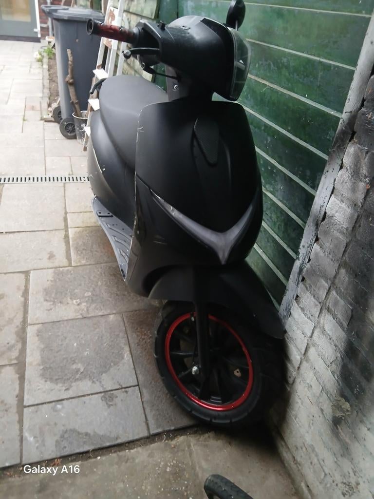 Scooter met kleine reparaties - Ruilen/Verkopen, Gebruikt, Onbekend, Maximaal 45 km/u, Ophalen of Verzenden