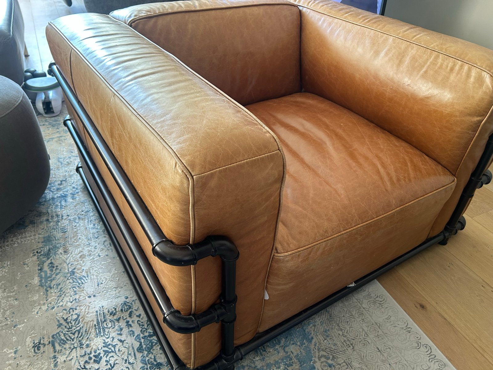 Leren fauteuil van Maisons du Monde - Zo goed als nieuw, Huis en Inrichting, Fauteuils, Ophalen, Zo goed als nieuw, Leer, 75 tot 100 cm