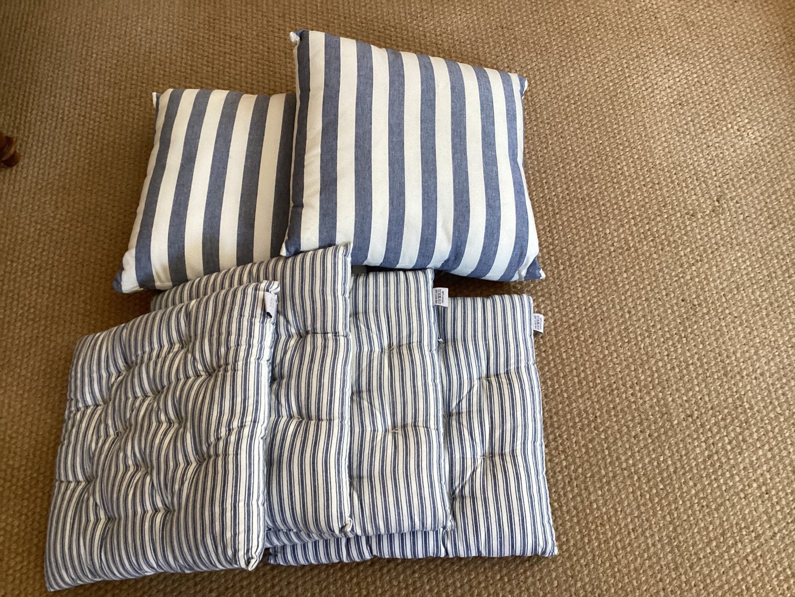 6 tuinkussens (4 zitkussens en 2 rug kussens), Tuin en Terras, Tuinmeubel-accessoires, Ophalen, Zo goed als nieuw