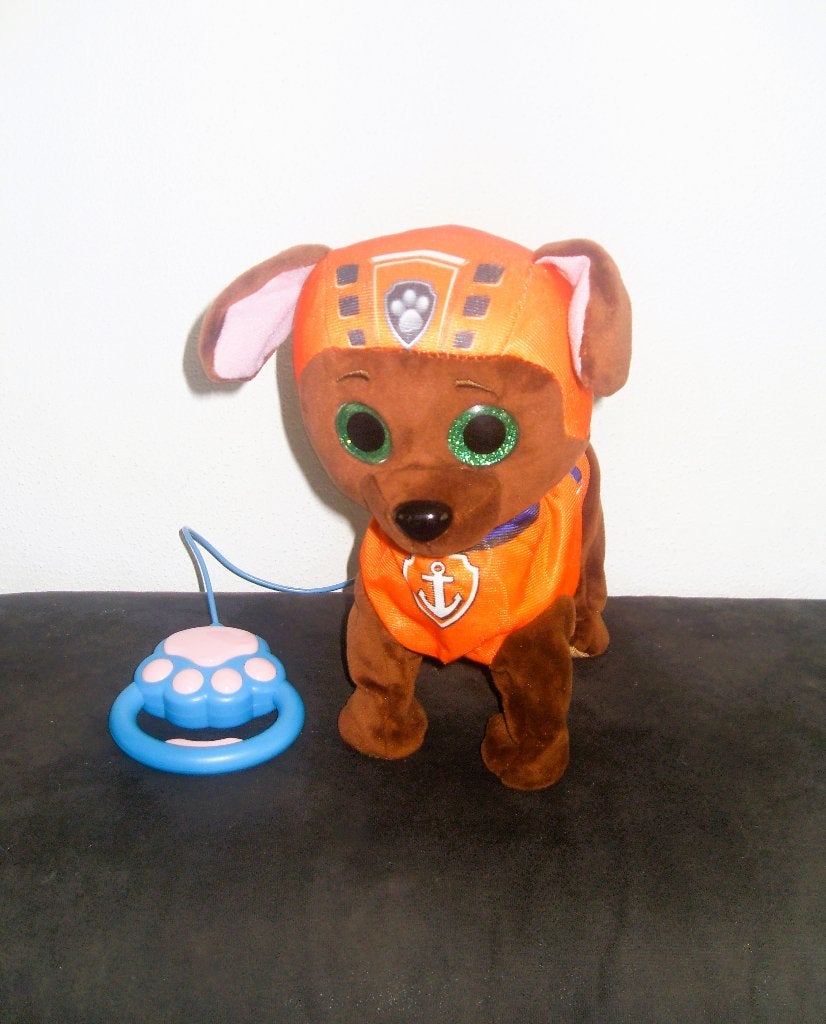 Paw Patrol puppie / wandelende Zuma met muziek / uitlaten, Kinderen en Baby's, Ophalen of Verzenden, Zo goed als nieuw