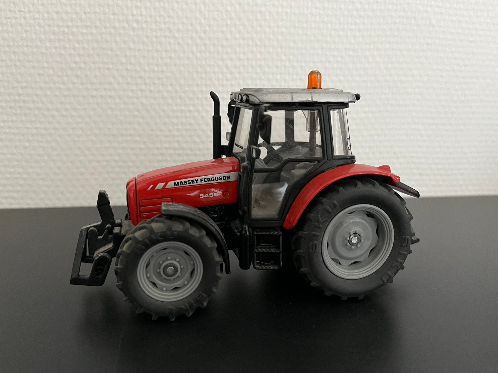 MF 5455 siku 1:32, Hobby en Vrije tijd, Modelauto's | 1:32, Gebruikt, Tractor of Landbouw, SIKU, Ophalen of Verzenden