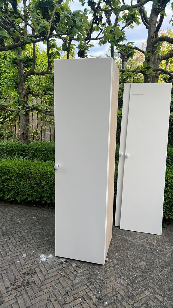 Degelijke MDF kast met planken, Ophalen, Zo goed als nieuw