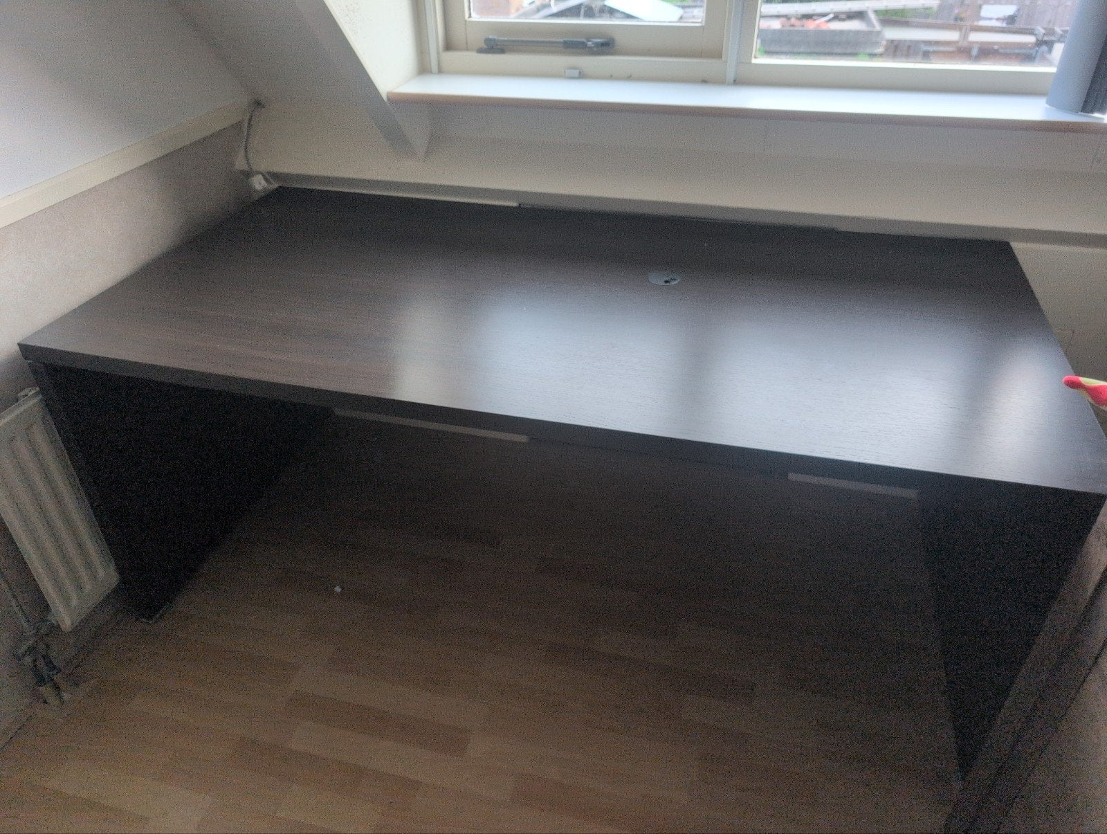 Ruim donkerbruin houten bureau - 180x90x75 cm, Ophalen, 90 cm, Hout, 180 cm