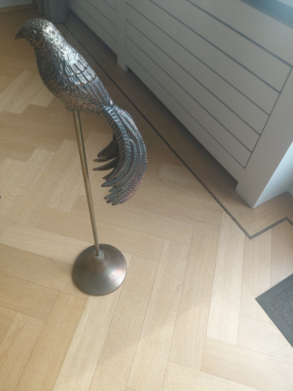 Mooie grote vogel op standaard hoogte 74 cm, Tuin en Terras, Ophalen